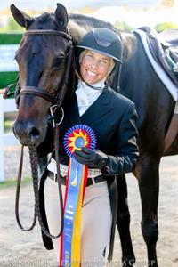 Courtney Calcagnini and Bowie Capturing Win in $25,000 USHJA International Hunter Derby