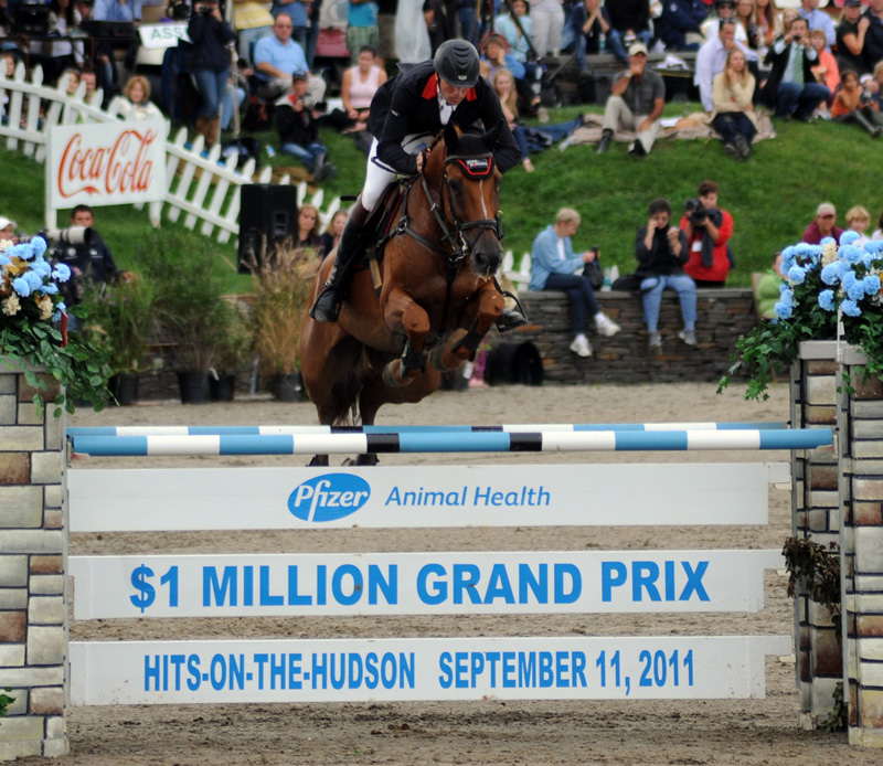Postcard: 2011 Pfizer Animal Health $1 Million Grand Prix