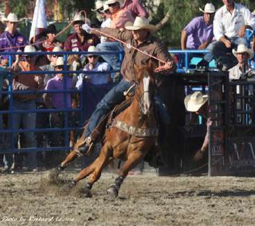 Spencer Mitchell Moves Into Top-Five Spot For Team Roping